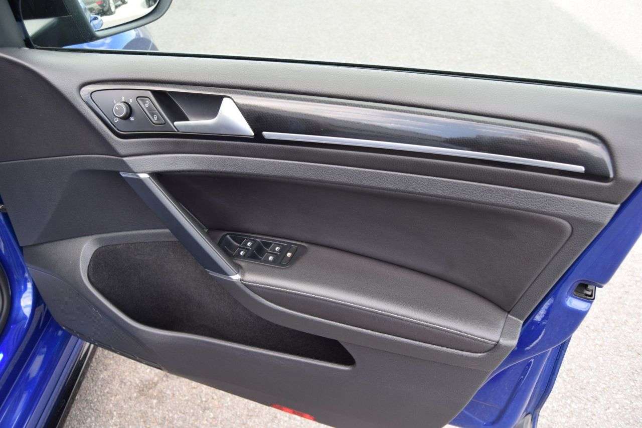 2017 VOLKSWAGEN GOLF 2017 VOLKSWAGEN GOLF