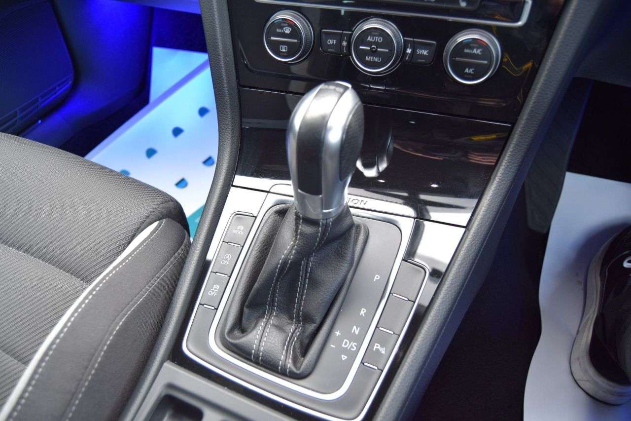 2017 VOLKSWAGEN GOLF 2017 VOLKSWAGEN GOLF