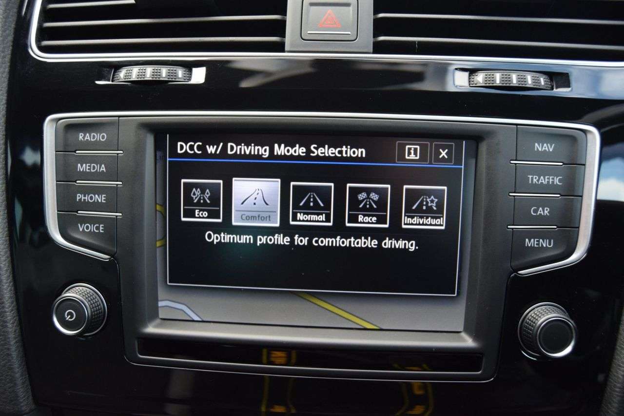 2017 VOLKSWAGEN GOLF 2017 VOLKSWAGEN GOLF