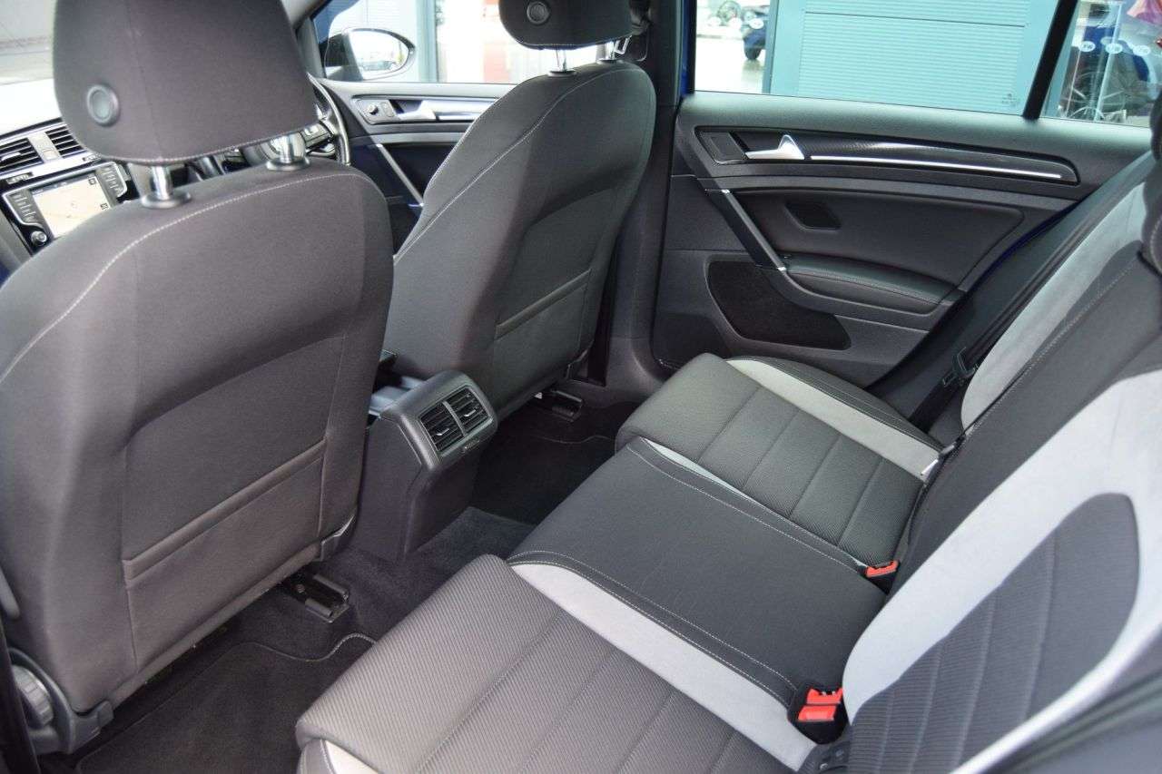 2017 VOLKSWAGEN GOLF 2017 VOLKSWAGEN GOLF