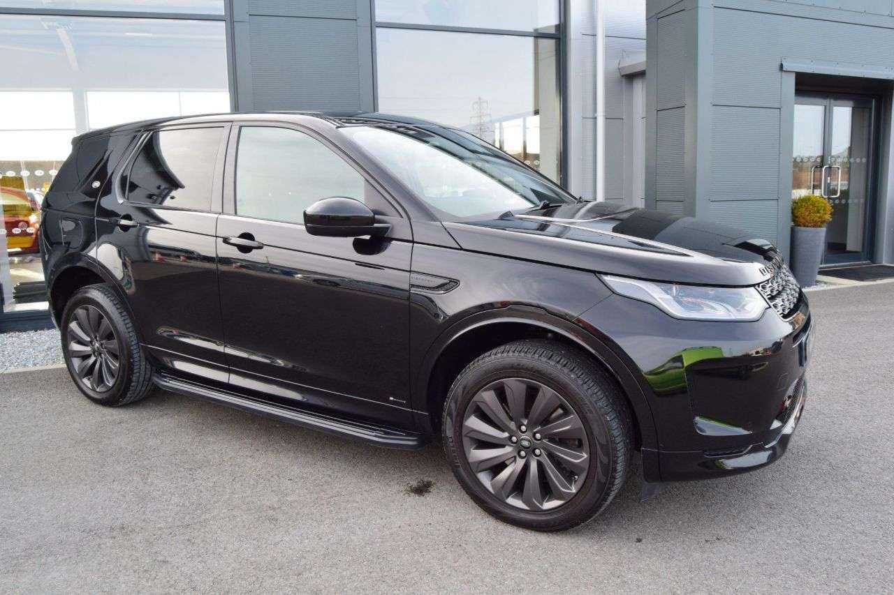A 2019 LAND ROVER DISCOVERY SPORT 2.0 D180 MHEV R-Dynamic SE SUV 5dr Diesel Auto 4WD Euro 6 (s/s) (180 ps) A 2019 LAND ROVER DISCOVERY SPORT 2.0 D180 MHEV R-Dynamic SE SUV 5dr Diesel Auto 4WD Euro 6 (s/s) (180 ps)