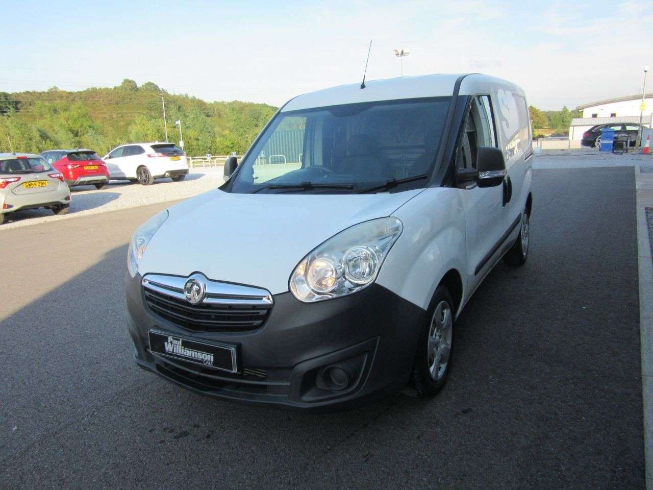 A 2016 VAUXHALL COMBO 1.3 CDTi 2000 16v Panel Van 3dr Diesel Manual FWD L1 H1 (133 g/km, 89 bhp) A 2016 VAUXHALL COMBO 1.3 CDTi 2000 16v Panel Van 3dr Diesel Manual FWD L1 H1 (133 g/km, 89 bhp)