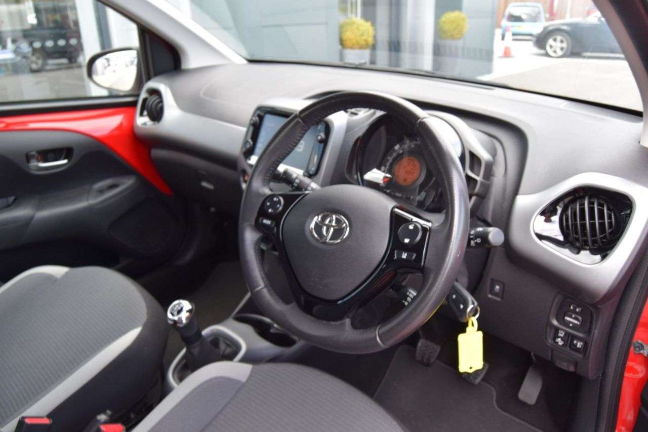 2021 TOYOTA AYGO 2021 TOYOTA AYGO