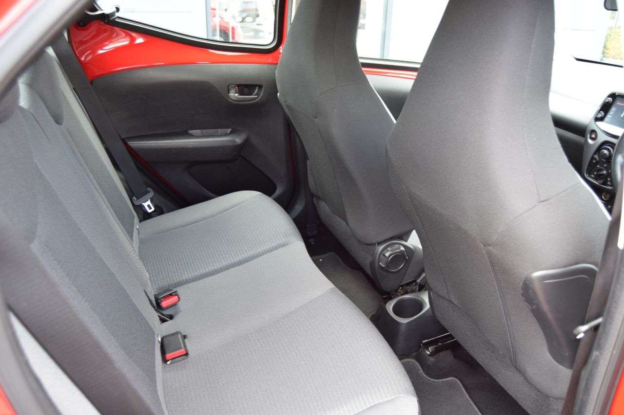 2021 TOYOTA AYGO 2021 TOYOTA AYGO