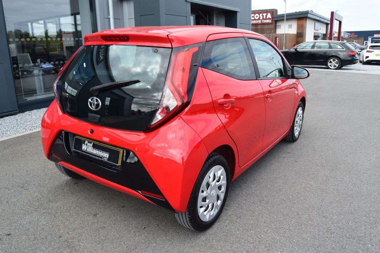 2021 TOYOTA AYGO 2021 TOYOTA AYGO