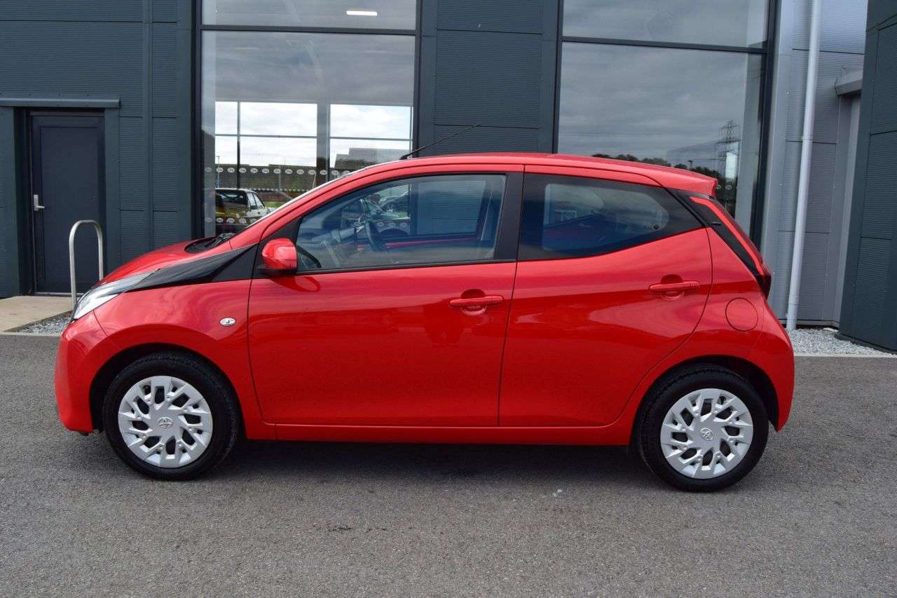 2021 TOYOTA AYGO 2021 TOYOTA AYGO