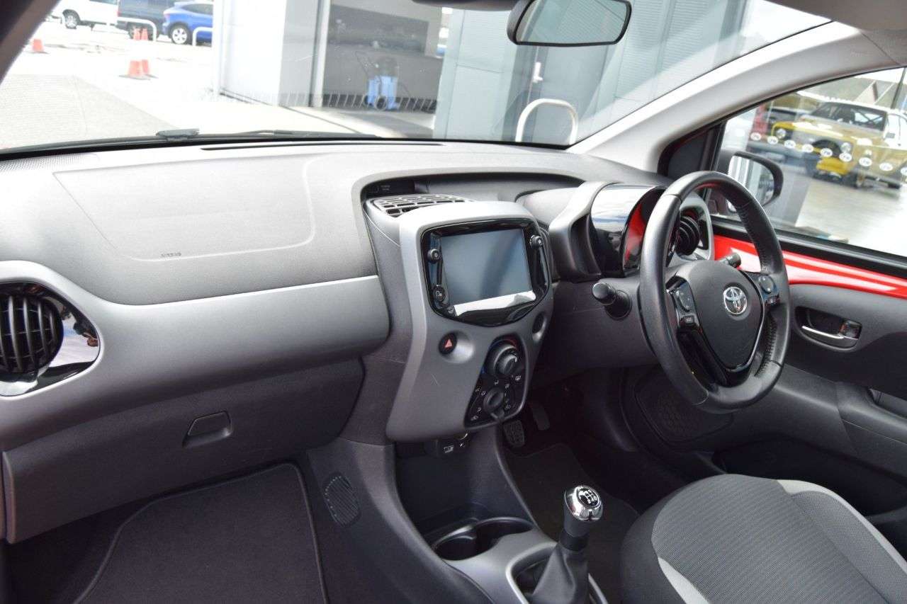 2021 TOYOTA AYGO 2021 TOYOTA AYGO