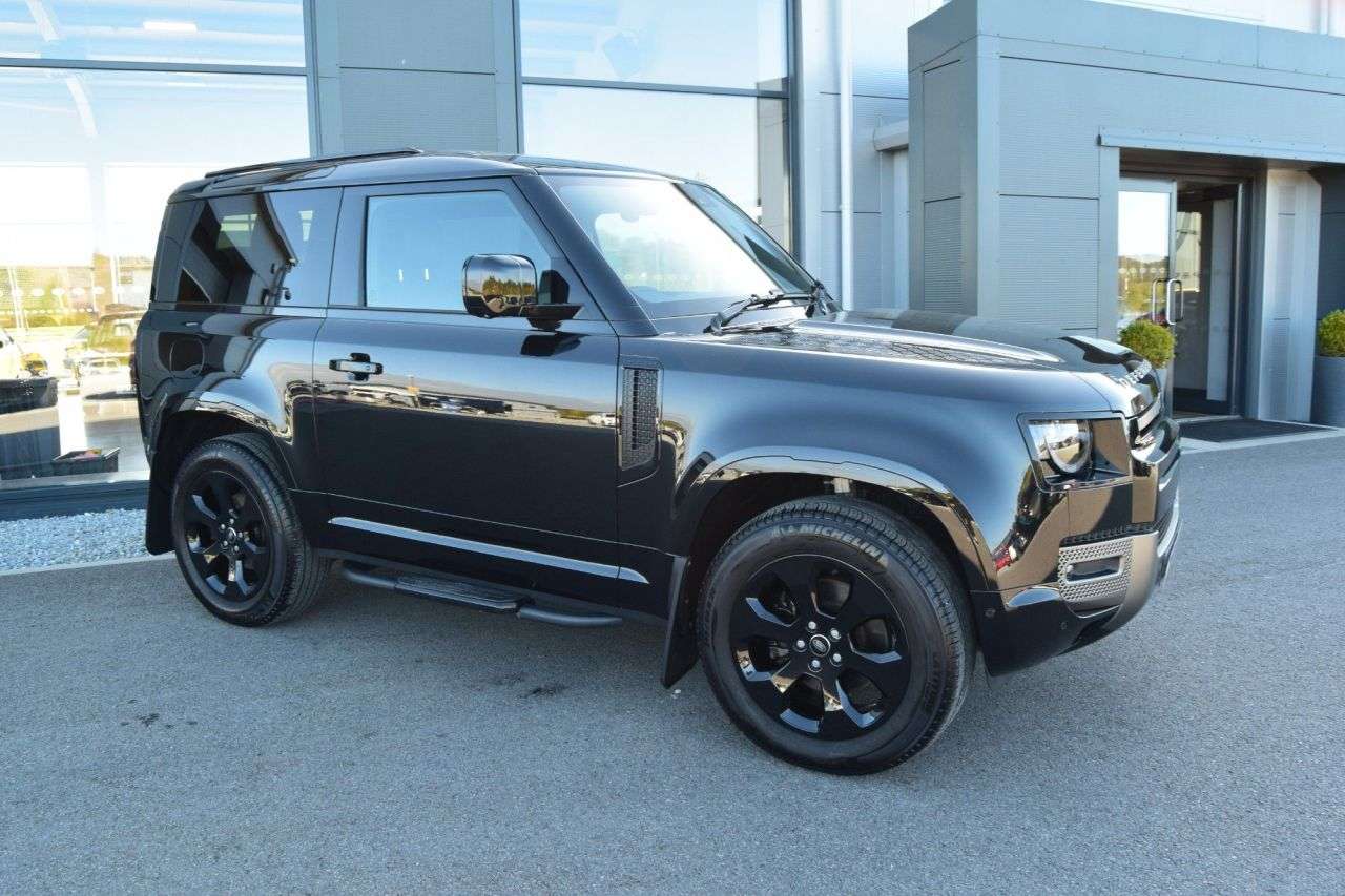 A 2023 LAND ROVER DEFENDER 3.0 D250 MHEV X-Dynamic SE SUV 3dr Diesel Auto 4WD Euro 6 (s/s) (250 ps) A 2023 LAND ROVER DEFENDER 3.0 D250 MHEV X-Dynamic SE SUV 3dr Diesel Auto 4WD Euro 6 (s/s) (250 ps)