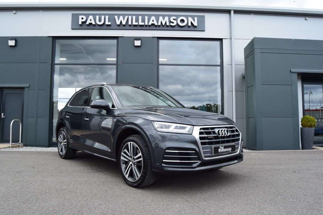 A 2019 AUDI Q5 2.0 TDI 40 S line SUV 5dr Diesel S Tronic quattro Euro 6 (s/s) (190 ps) A 2019 AUDI Q5 2.0 TDI 40 S line SUV 5dr Diesel S Tronic quattro Euro 6 (s/s) (190 ps)
