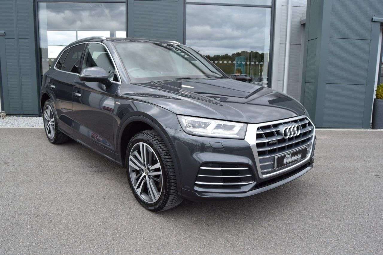 A 2019 AUDI Q5 2.0 TDI 40 S line SUV 5dr Diesel S Tronic quattro Euro 6 (s/s) (190 ps) A 2019 AUDI Q5 2.0 TDI 40 S line SUV 5dr Diesel S Tronic quattro Euro 6 (s/s) (190 ps)