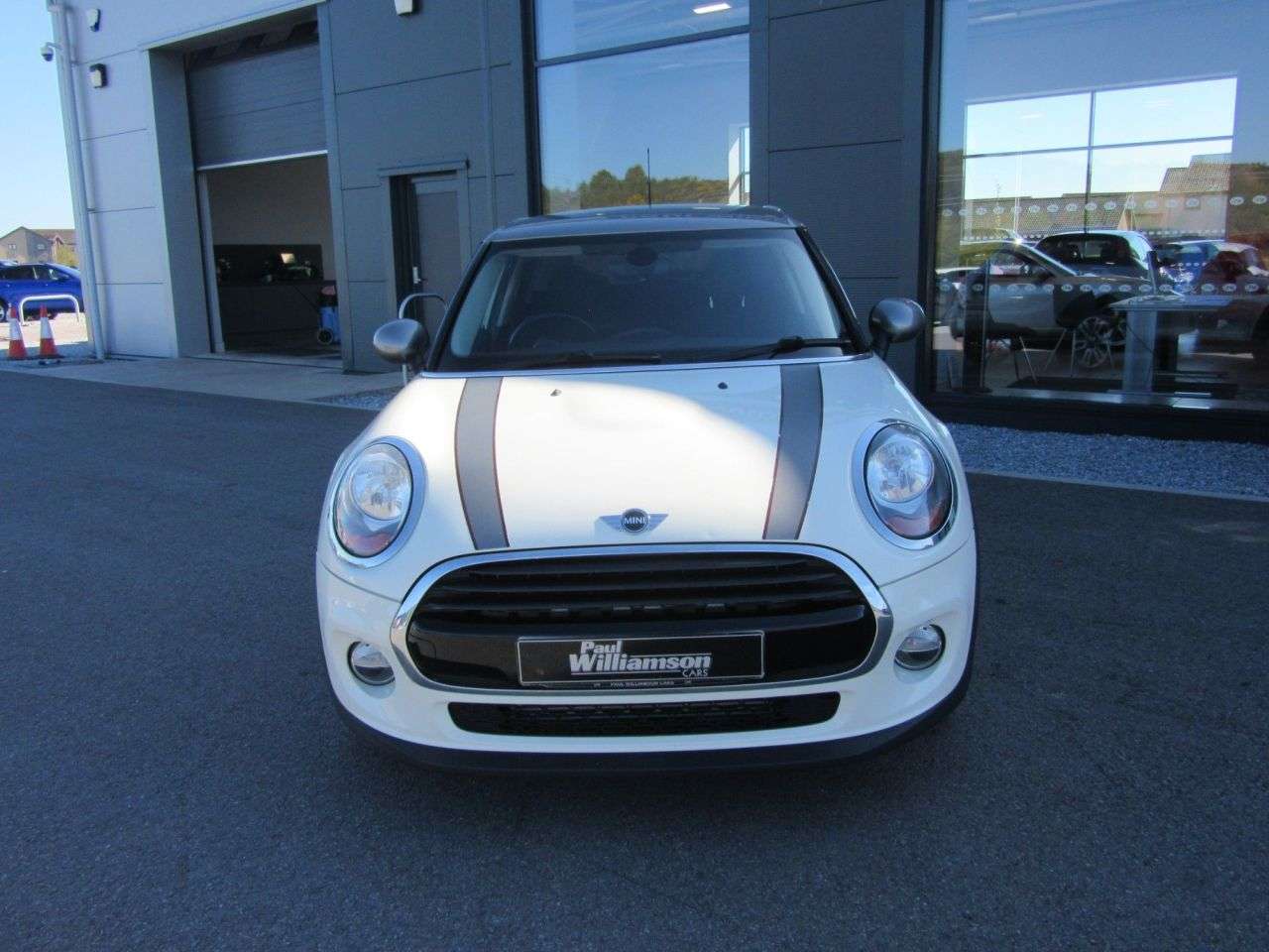 A 2017 MINI HATCH 1.5 Cooper Seven Hatchback 5dr Petrol Manual Euro 6 (s/s) (136 ps) A 2017 MINI HATCH 1.5 Cooper Seven Hatchback 5dr Petrol Manual Euro 6 (s/s) (136 ps)