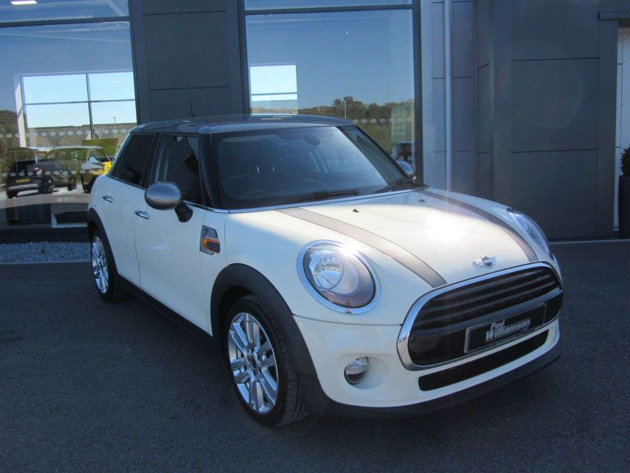 A 2017 MINI HATCH 1.5 Cooper Seven Hatchback 5dr Petrol Manual Euro 6 (s/s) (136 ps) A 2017 MINI HATCH 1.5 Cooper Seven Hatchback 5dr Petrol Manual Euro 6 (s/s) (136 ps)