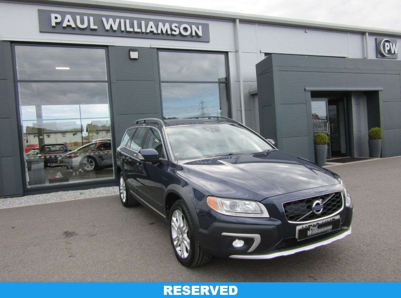 A 2013 VOLVO XC70 2.4 D5 SE Lux Estate 5dr Diesel Geartronic AWD Euro 5 (215 ps) A 2013 VOLVO XC70 2.4 D5 SE Lux Estate 5dr Diesel Geartronic AWD Euro 5 (215 ps)
