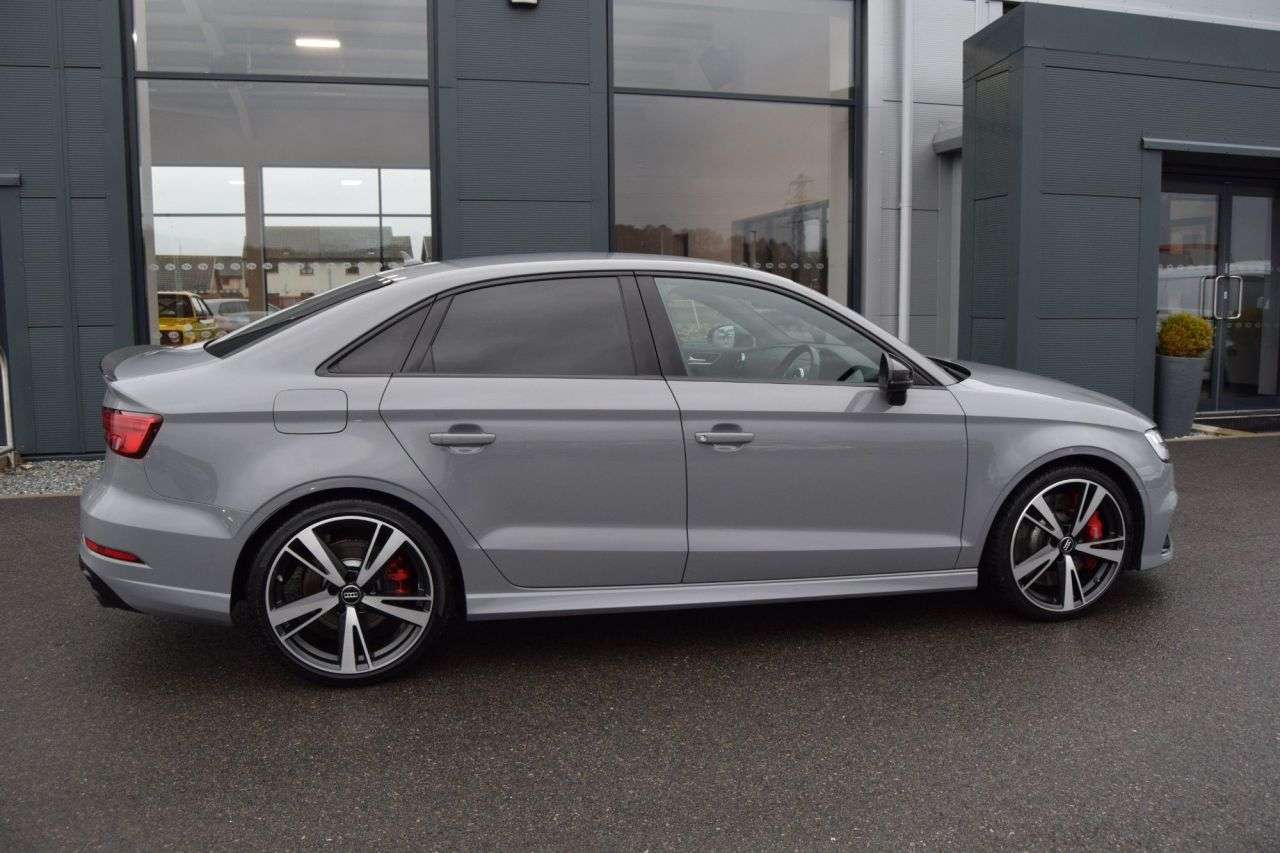 2018 AUDI RS3 2018 AUDI RS3