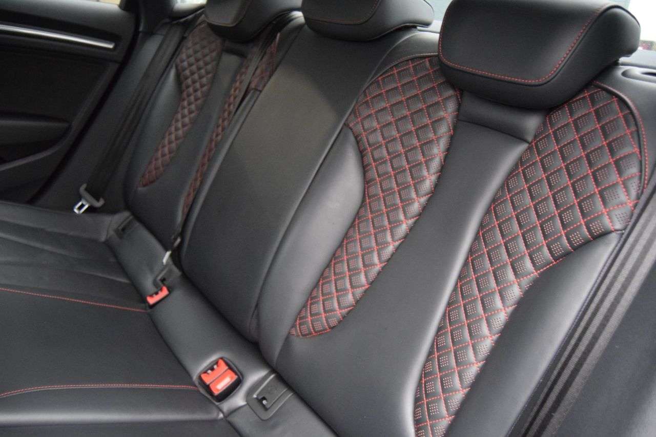 2018 AUDI RS3 2018 AUDI RS3