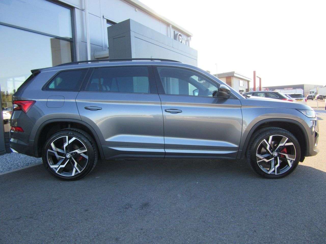 A 2023 SKODA KODIAQ 2.0 TSI vRS SUV 5dr Petrol DSG 4WD Euro 6 (s/s) (7 Seat) (245 ps) A 2023 SKODA KODIAQ 2.0 TSI vRS SUV 5dr Petrol DSG 4WD Euro 6 (s/s) (7 Seat) (245 ps)
