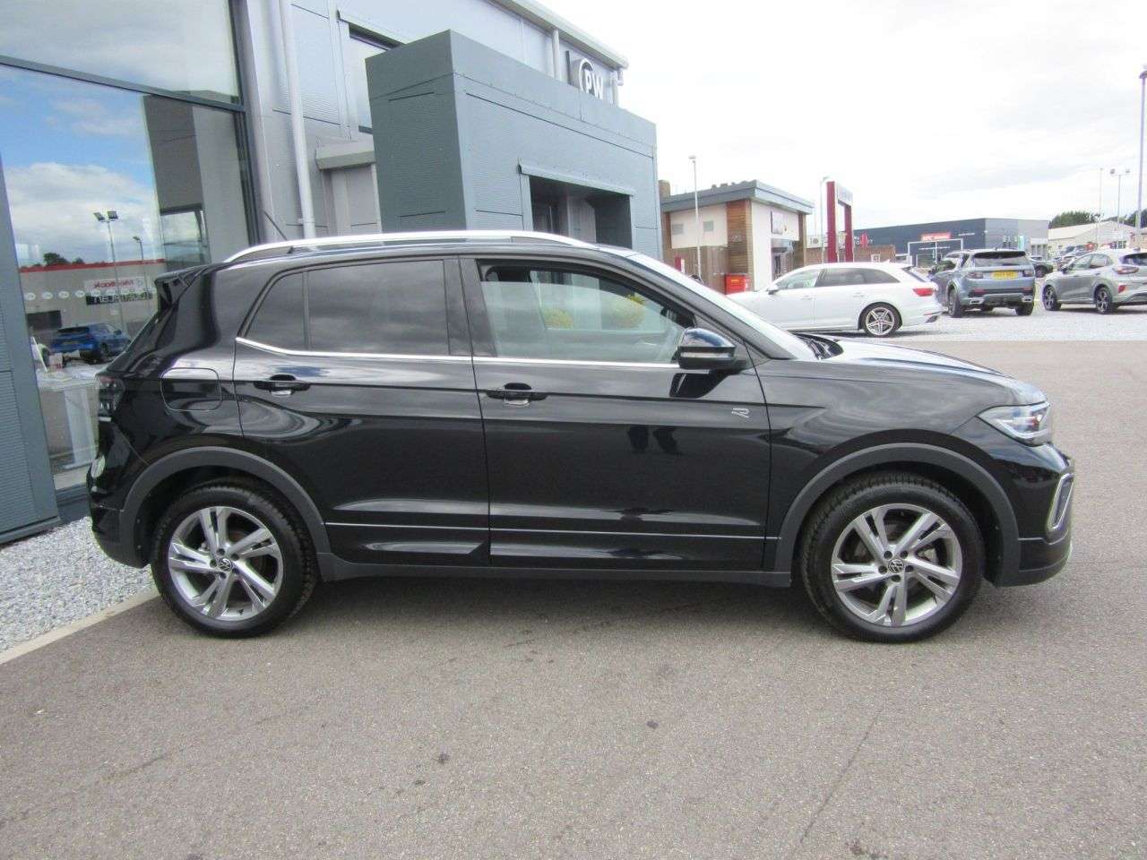 A 2024 VOLKSWAGEN T-CROSS 1.5 TSI EVO R-Line SUV 5dr Petrol DSG Euro 6 (s/s) (150 ps) A 2024 VOLKSWAGEN T-CROSS 1.5 TSI EVO R-Line SUV 5dr Petrol DSG Euro 6 (s/s) (150 ps)
