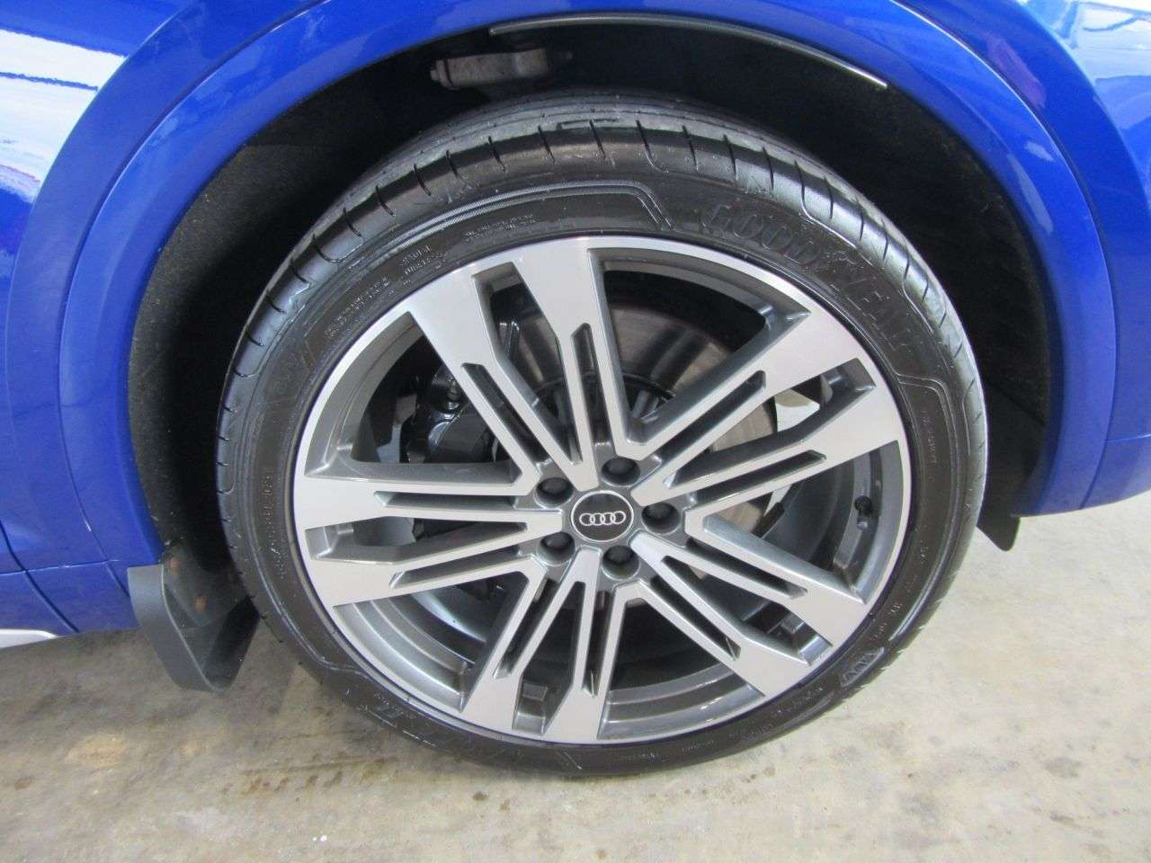 2021 AUDI SQ5 2021 AUDI SQ5