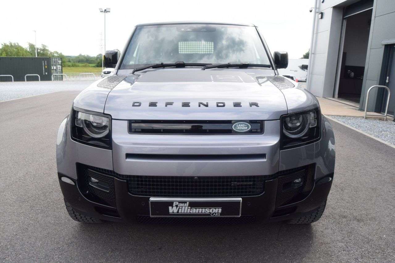 A 2023 LAND ROVER DEFENDER 3.0 D300 MHEV X-Dynamic HSE Hard Top SUV 5dr Diesel Auto 4WD MWB Euro 6 (s/ A 2023 LAND ROVER DEFENDER 3.0 D300 MHEV X-Dynamic HSE Hard Top SUV 5dr Diesel Auto 4WD MWB Euro 6 (s/
