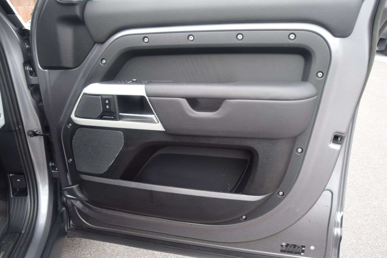 2023 LAND ROVER DEFENDER 2023 LAND ROVER DEFENDER
