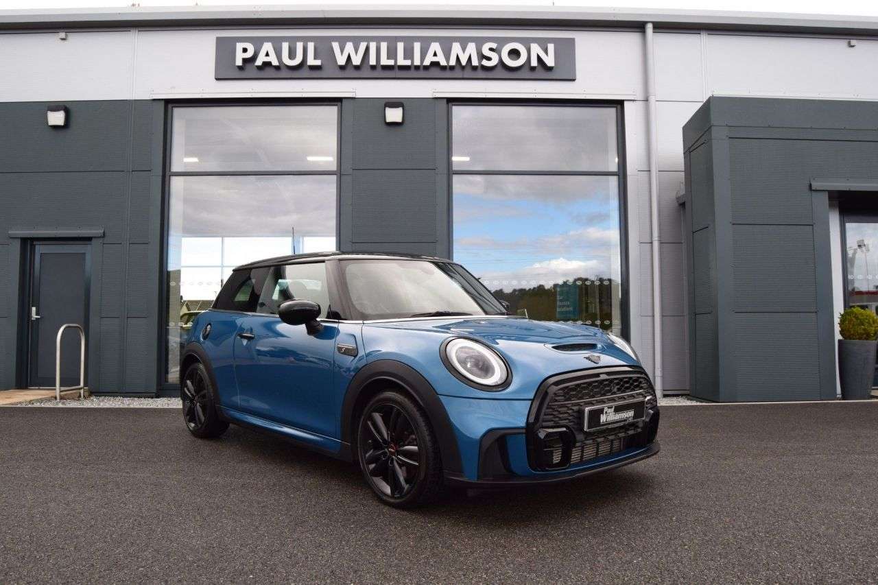 A 2022 MINI HATCH 2.0 Cooper S Sport Hatchback 3dr Petrol Steptronic Euro 6 (s/s) (178 ps) A 2022 MINI HATCH 2.0 Cooper S Sport Hatchback 3dr Petrol Steptronic Euro 6 (s/s) (178 ps)