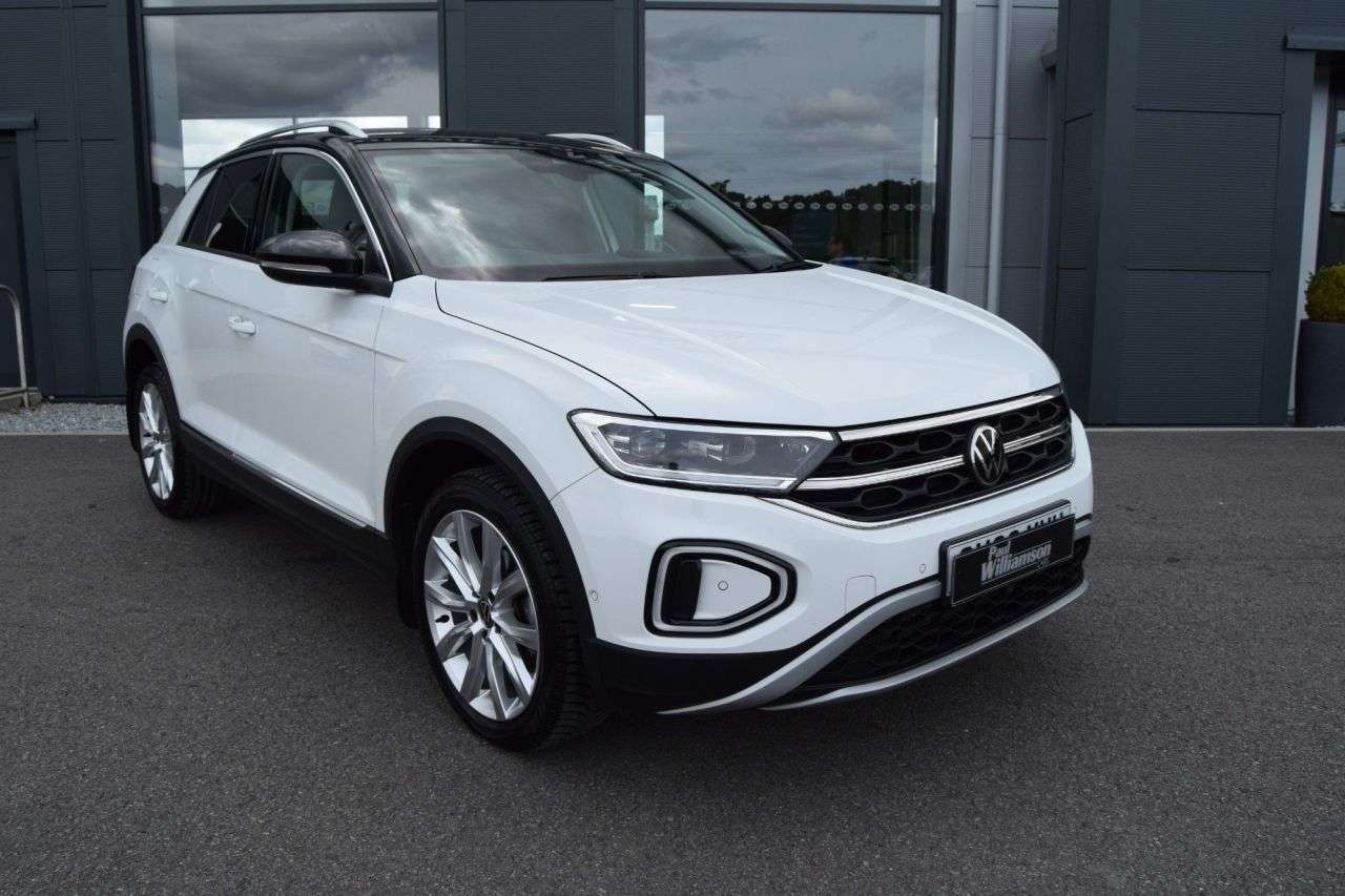 A 2023 VOLKSWAGEN T-ROC 1.5 TSI Style SUV 5dr Petrol DSG Euro 6 (s/s) (150 ps) A 2023 VOLKSWAGEN T-ROC 1.5 TSI Style SUV 5dr Petrol DSG Euro 6 (s/s) (150 ps)