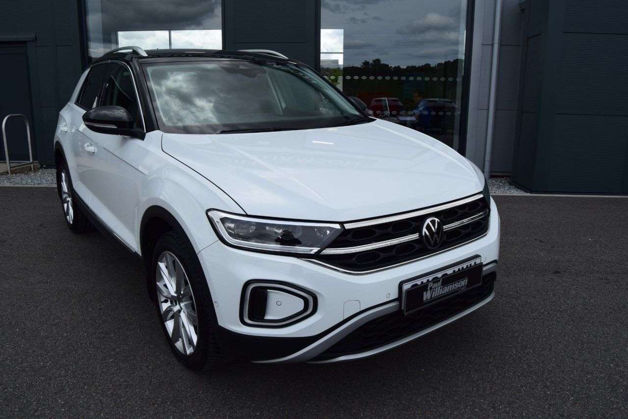 A 2023 VOLKSWAGEN T-ROC 1.5 TSI Style SUV 5dr Petrol DSG Euro 6 (s/s) (150 ps) A 2023 VOLKSWAGEN T-ROC 1.5 TSI Style SUV 5dr Petrol DSG Euro 6 (s/s) (150 ps)