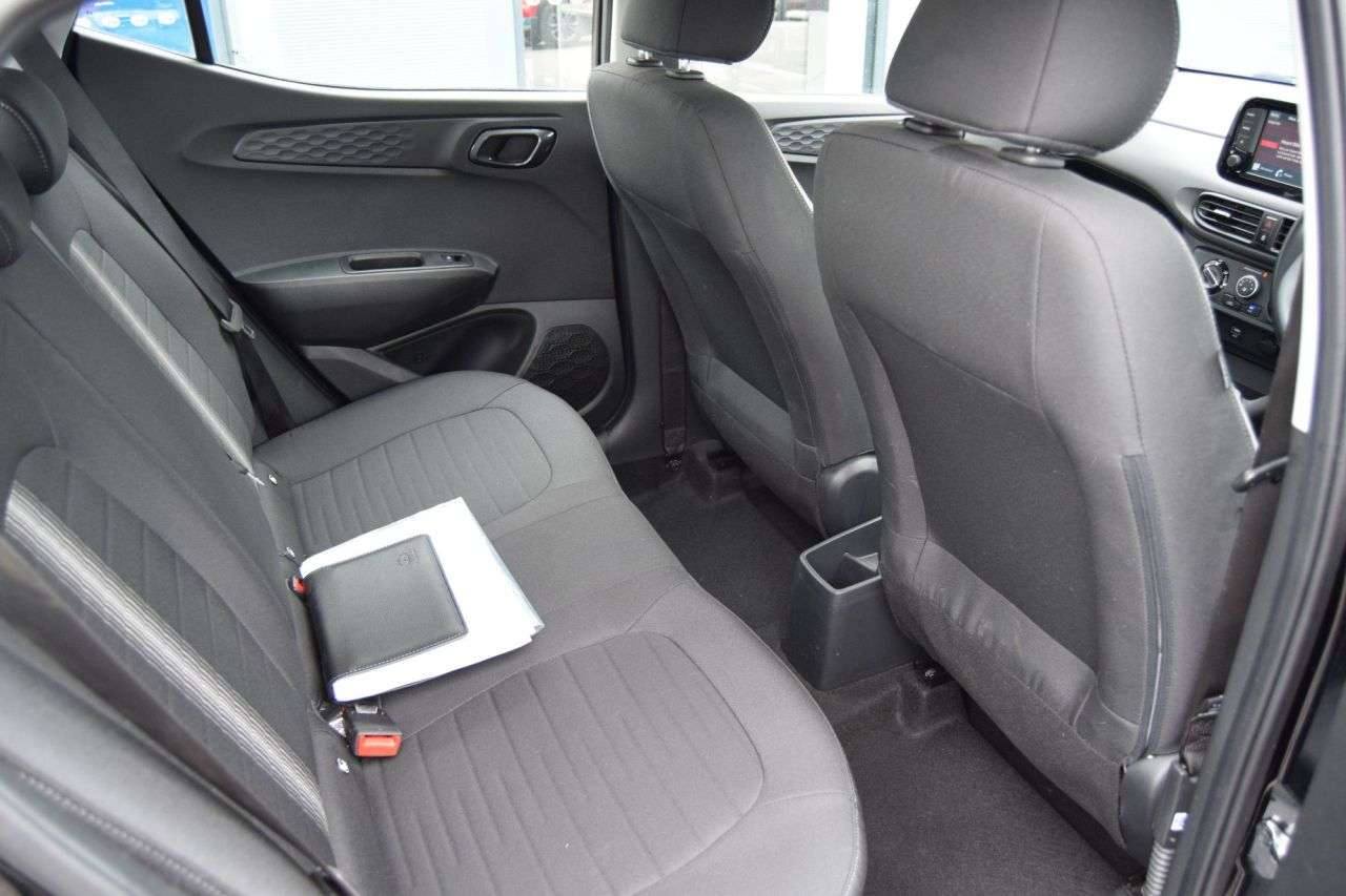 2021 HYUNDAI I10 2021 HYUNDAI I10