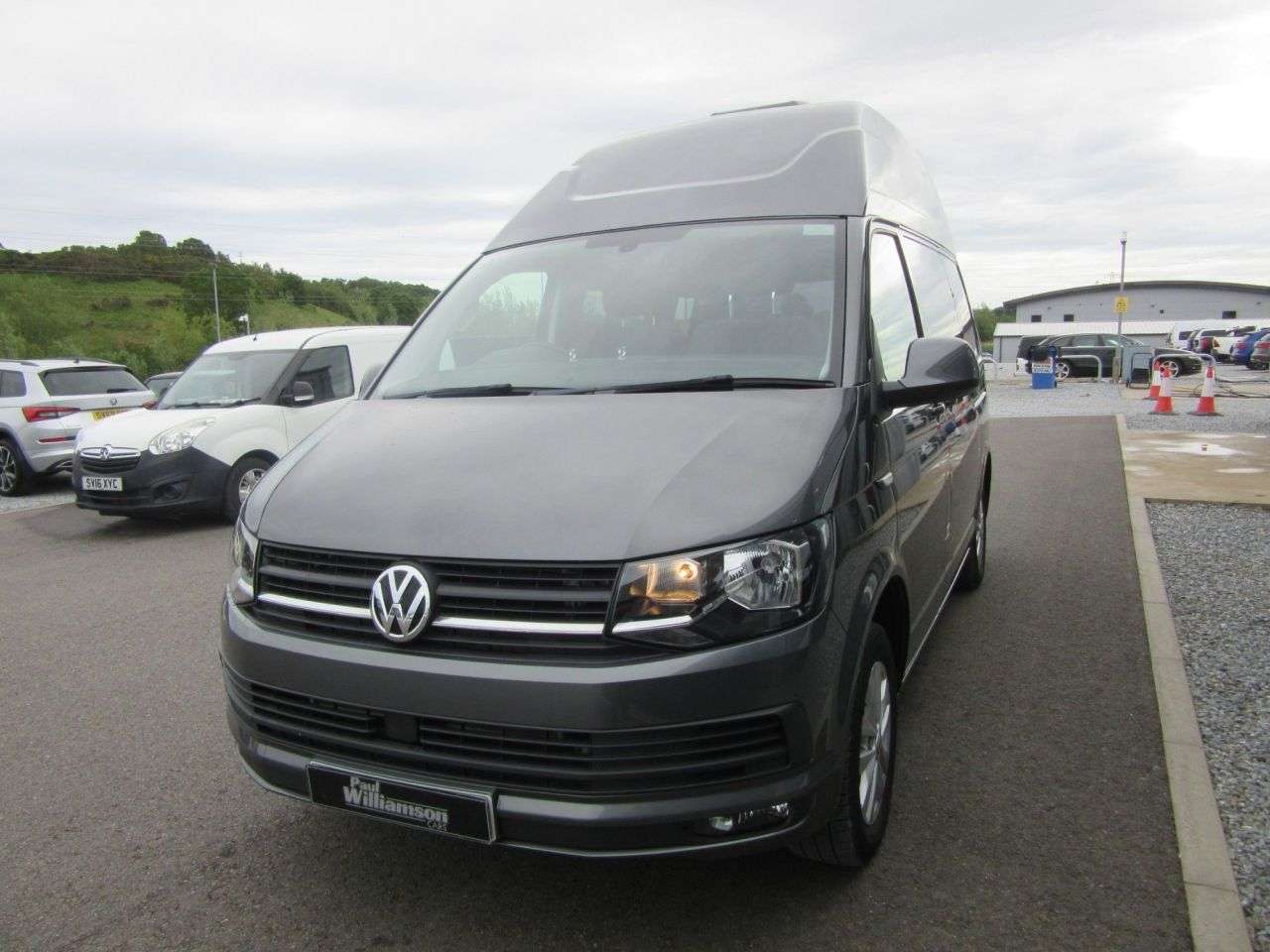 A 2018 VOLKSWAGEN TRANSPORTER 2.0 TDI T30 BlueMotion Tech Highline JOBL CAMPER HIGH ROOF 5dr Diesel DSG F A 2018 VOLKSWAGEN TRANSPORTER 2.0 TDI T30 BlueMotion Tech Highline JOBL CAMPER HIGH ROOF 5dr Diesel DSG F
