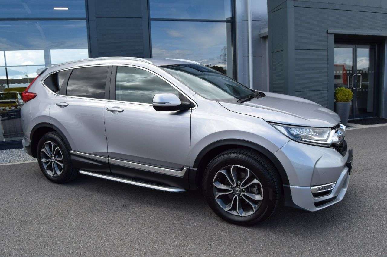 A 2023 HONDA CR-V 2.0 h i-MMD SR SUV 5dr Petrol Hybrid eCVT 4WD Euro 6 (s/s) (184 ps) A 2023 HONDA CR-V 2.0 h i-MMD SR SUV 5dr Petrol Hybrid eCVT 4WD Euro 6 (s/s) (184 ps)