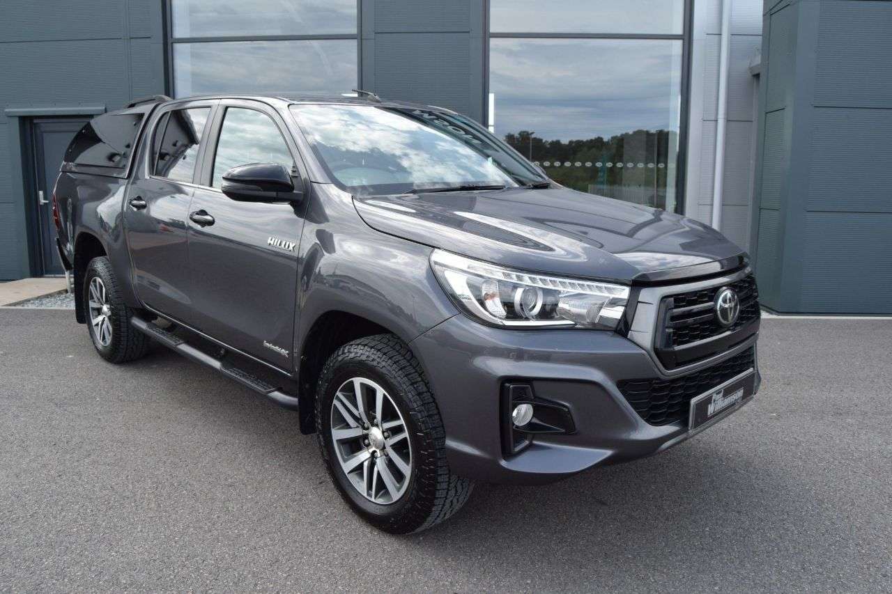 A 2020 TOYOTA HI-LUX 2.4 D-4D Invincible X Pickup Double Cab 4dr Diesel Manual 4WD Euro 6 (s/s) A 2020 TOYOTA HI-LUX 2.4 D-4D Invincible X Pickup Double Cab 4dr Diesel Manual 4WD Euro 6 (s/s)