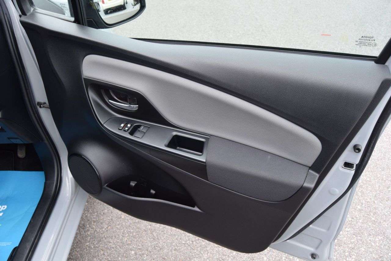 2019 TOYOTA YARIS 2019 TOYOTA YARIS