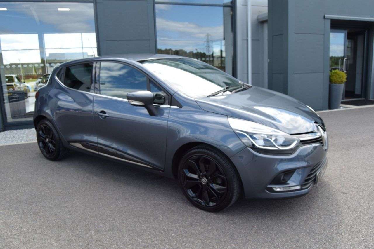 A 2019 RENAULT CLIO 0.9 TCe Iconic Hatchback 5dr Petrol Manual Euro 6 (s/s) (75 ps) A 2019 RENAULT CLIO 0.9 TCe Iconic Hatchback 5dr Petrol Manual Euro 6 (s/s) (75 ps)