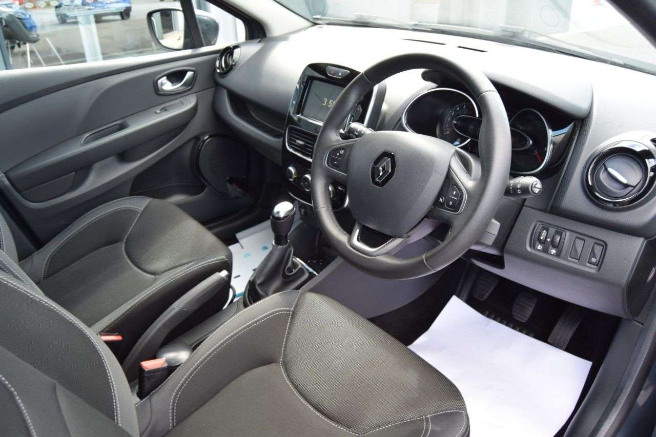 2019 RENAULT CLIO 2019 RENAULT CLIO