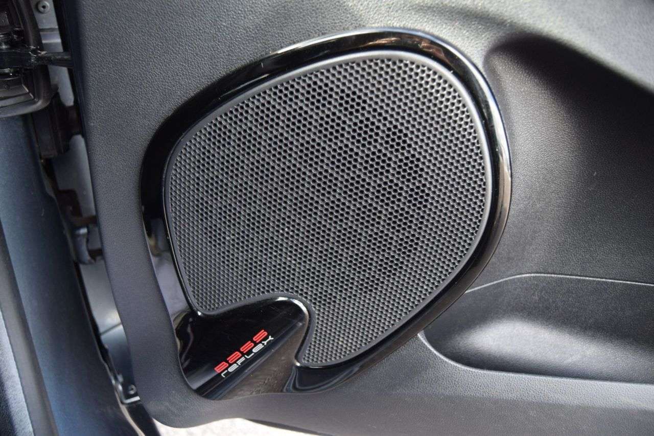 2019 RENAULT CLIO 2019 RENAULT CLIO