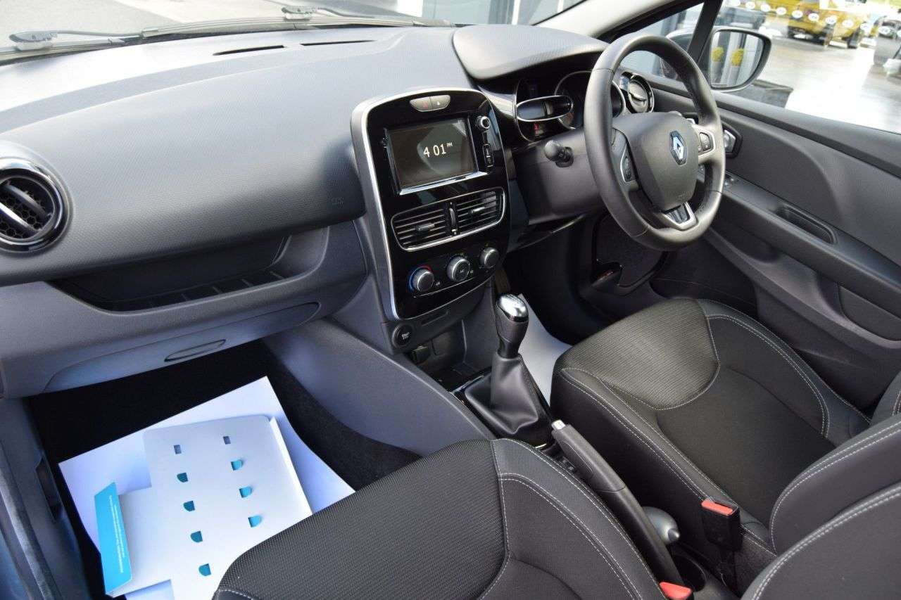 2019 RENAULT CLIO 2019 RENAULT CLIO