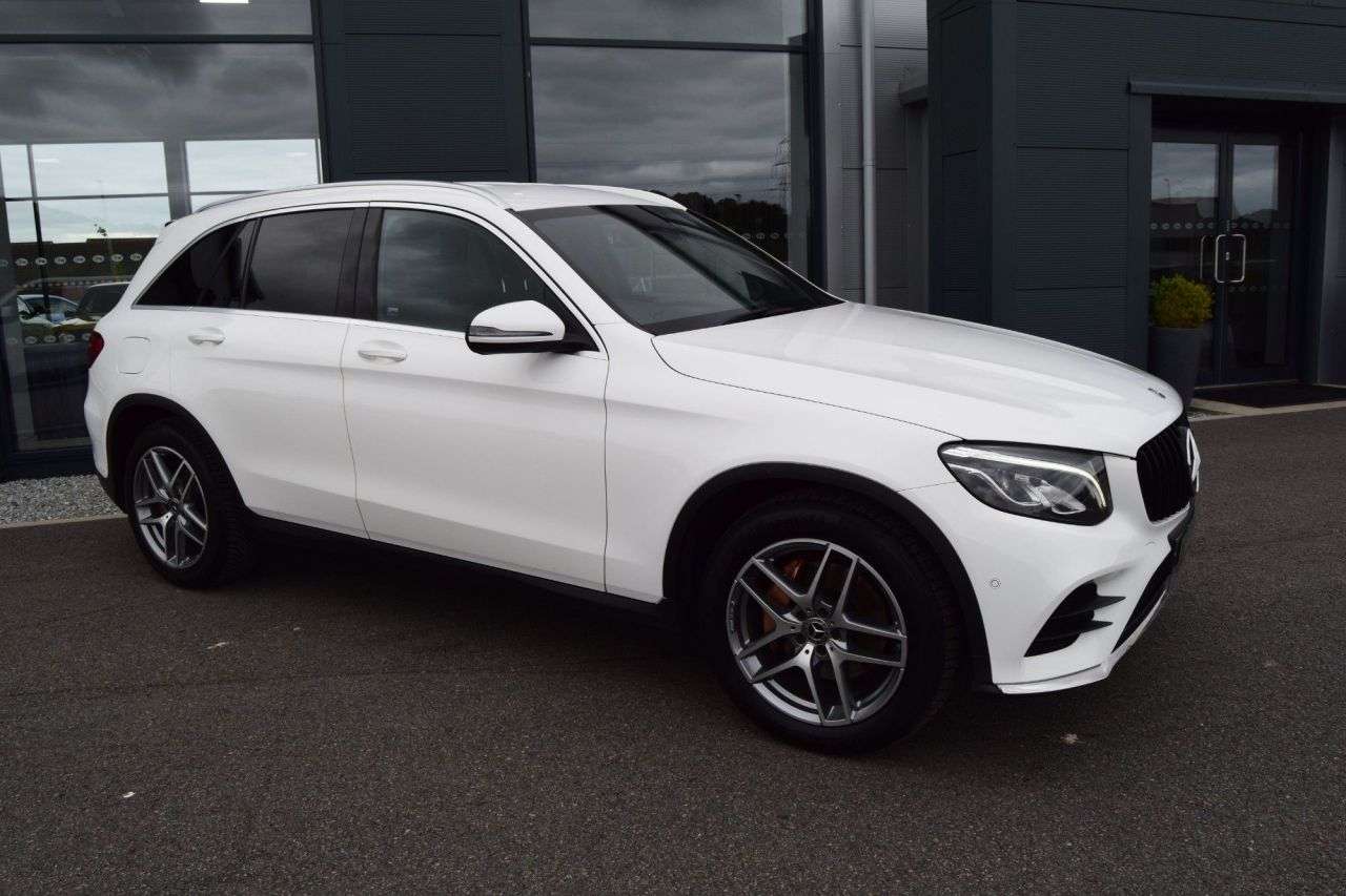 A 2018 MERCEDES-BENZ GLC 2.1 GLC220d AMG Line SUV 5dr Diesel G-Tronic 4MATIC Euro 6 (s/s) (170 ps) A 2018 MERCEDES-BENZ GLC 2.1 GLC220d AMG Line SUV 5dr Diesel G-Tronic 4MATIC Euro 6 (s/s) (170 ps)
