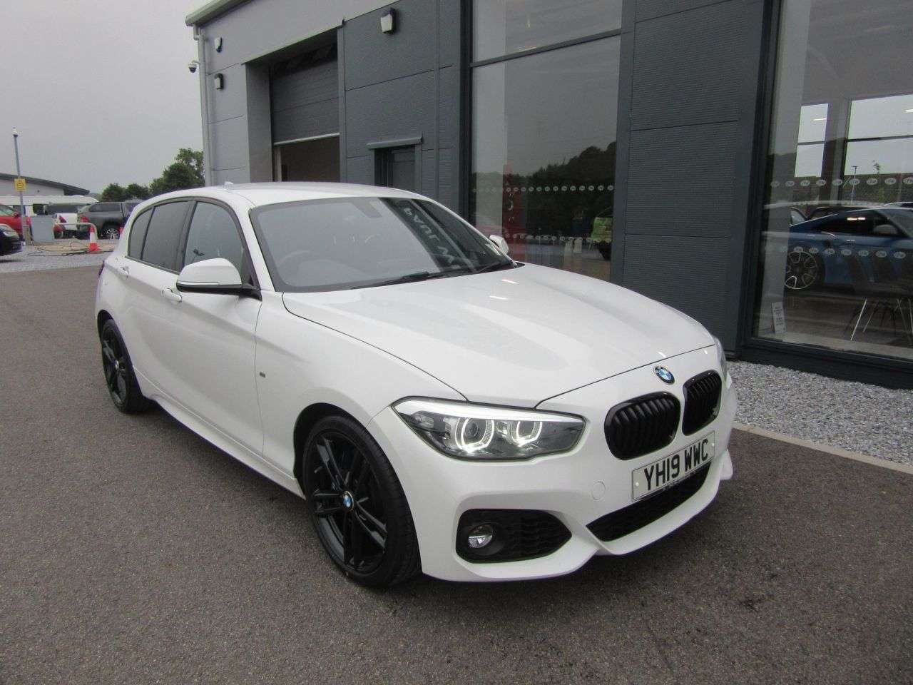 A 2019 BMW 1 SERIES 1.5 118i GPF M Sport Shadow Edition Hatchback 5dr Petrol Manual Euro 6 (s/s A 2019 BMW 1 SERIES 1.5 118i GPF M Sport Shadow Edition Hatchback 5dr Petrol Manual Euro 6 (s/s