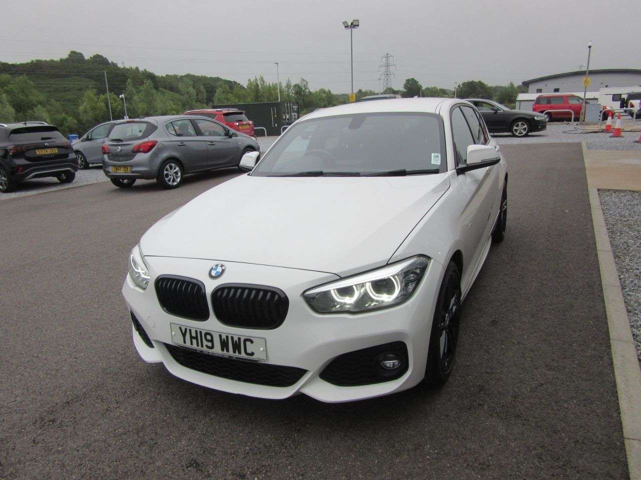 A 2019 BMW 1 SERIES 1.5 118i GPF M Sport Shadow Edition Hatchback 5dr Petrol Manual Euro 6 (s/s A 2019 BMW 1 SERIES 1.5 118i GPF M Sport Shadow Edition Hatchback 5dr Petrol Manual Euro 6 (s/s