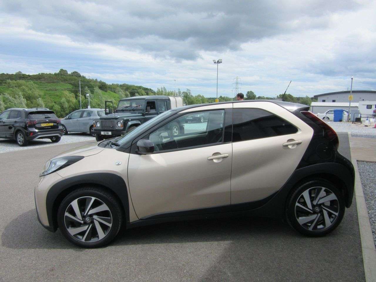2022 TOYOTA AYGO X 2022 TOYOTA AYGO X