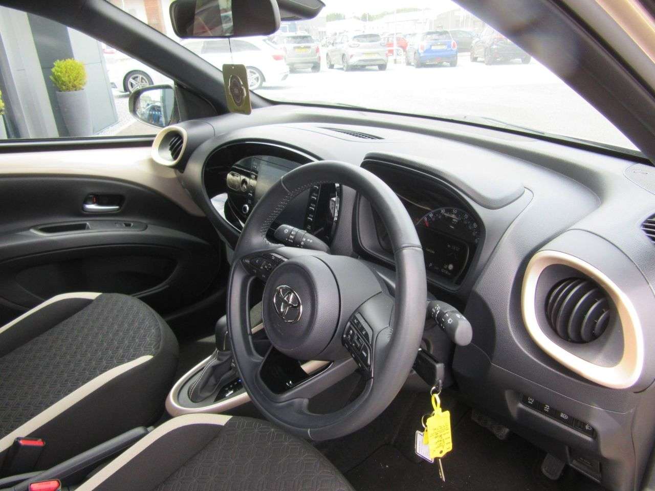 2022 TOYOTA AYGO X 2022 TOYOTA AYGO X