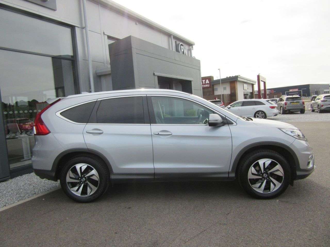 A 2018 HONDA CR-V 1.6 i-DTEC EX SUV 5dr Diesel Auto 4WD Euro 6 (160 ps) A 2018 HONDA CR-V 1.6 i-DTEC EX SUV 5dr Diesel Auto 4WD Euro 6 (160 ps)