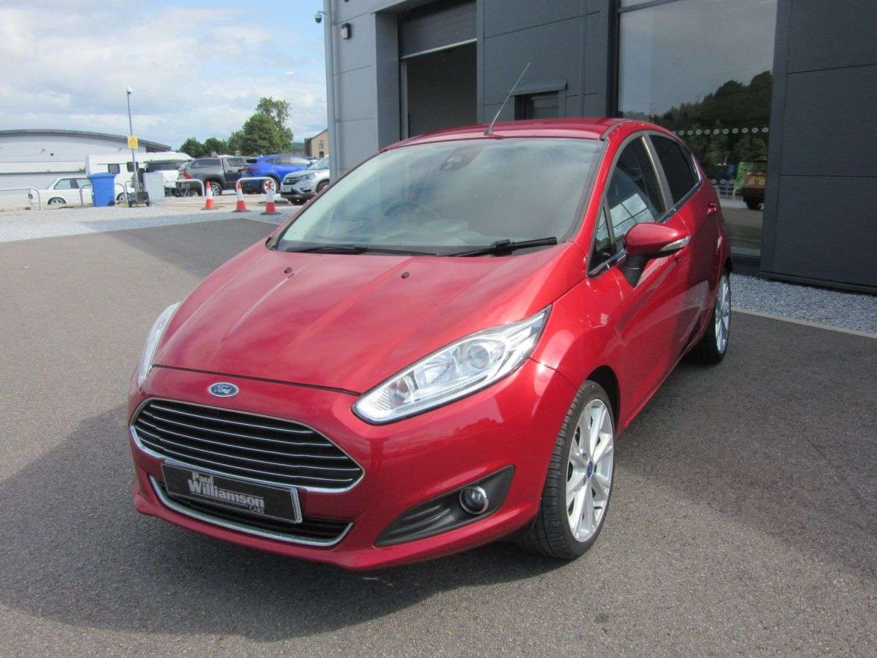 A 2017 FORD FIESTA 1.0T EcoBoost Titanium Hatchback 5dr Petrol Manual Euro 6 (s/s) (100 ps) A 2017 FORD FIESTA 1.0T EcoBoost Titanium Hatchback 5dr Petrol Manual Euro 6 (s/s) (100 ps)