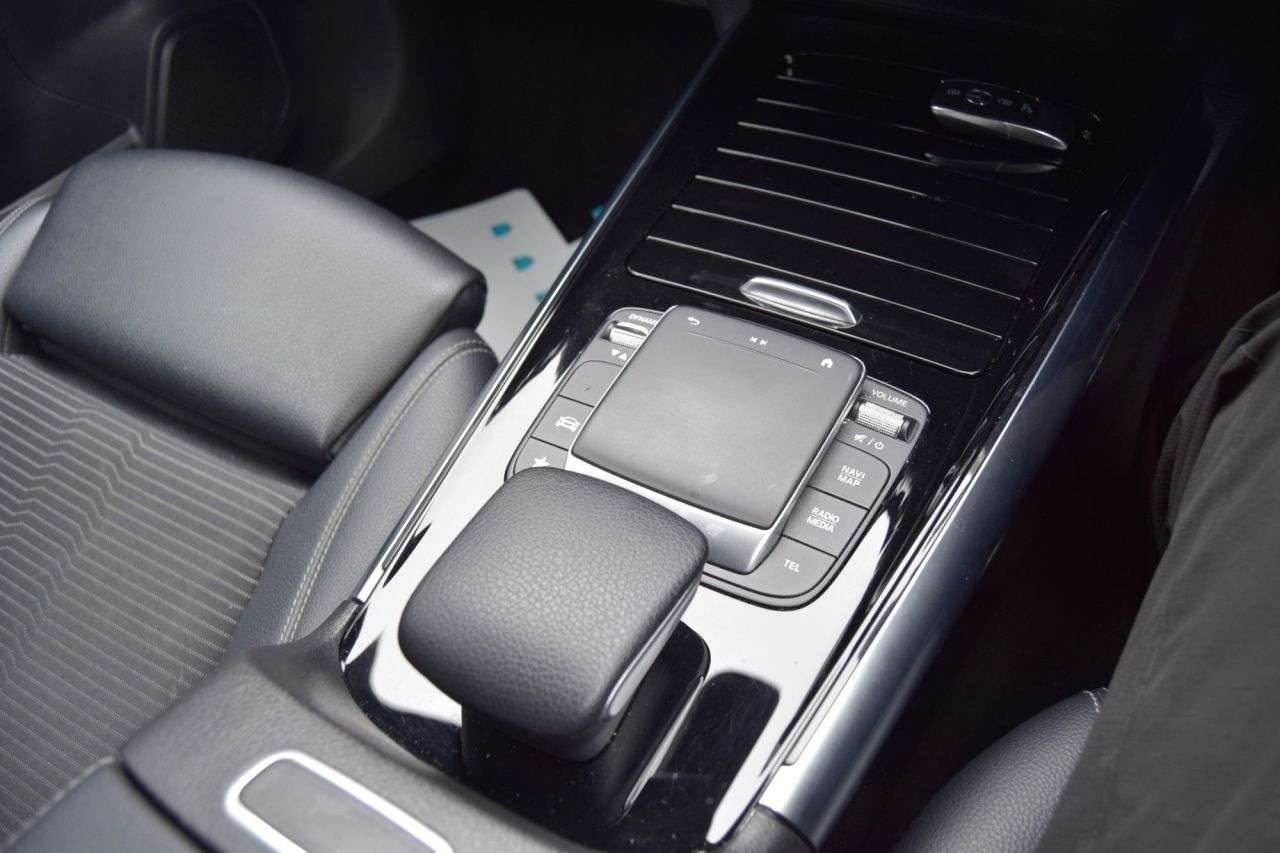2021 MERCEDES-BENZ GLA 2021 MERCEDES-BENZ GLA