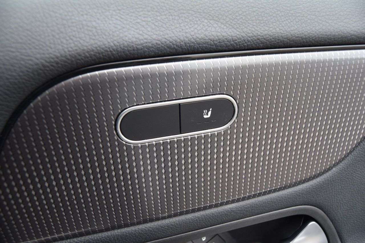 2021 MERCEDES-BENZ GLA 2021 MERCEDES-BENZ GLA