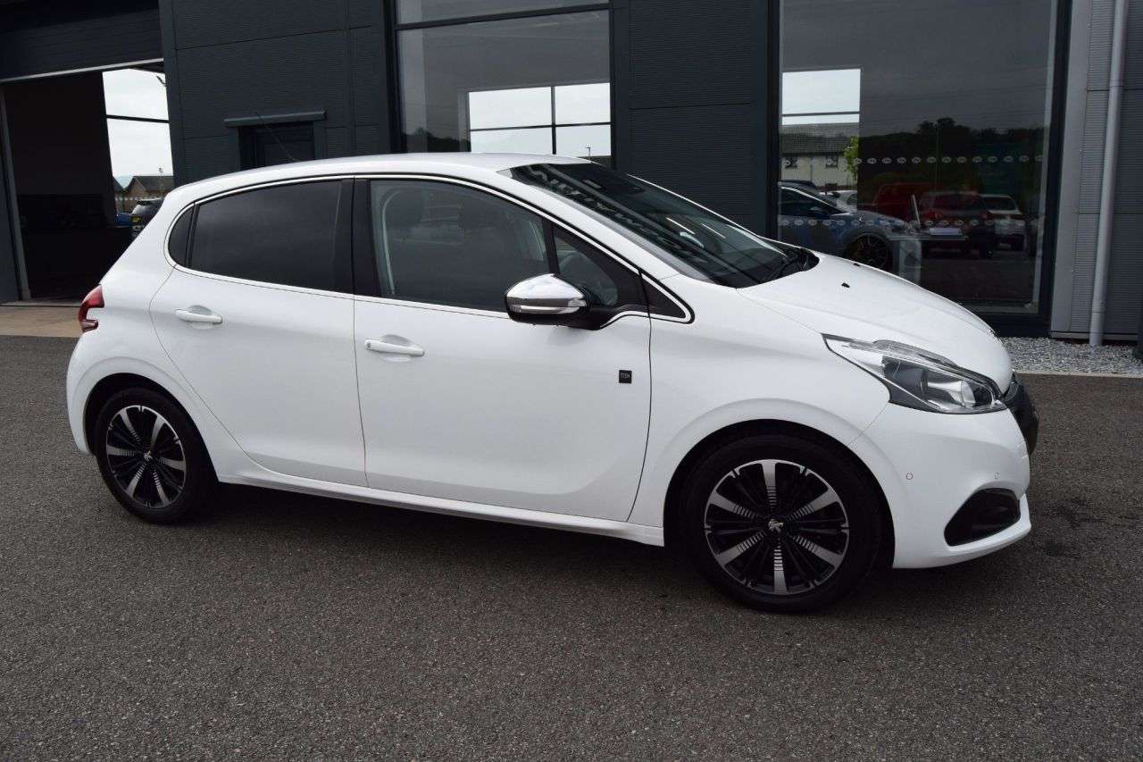 2019 PEUGEOT 208 2019 PEUGEOT 208