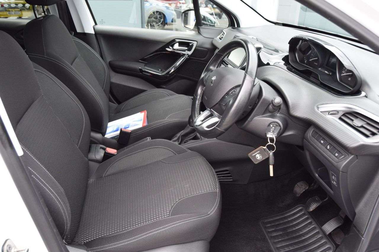 2019 PEUGEOT 208 2019 PEUGEOT 208