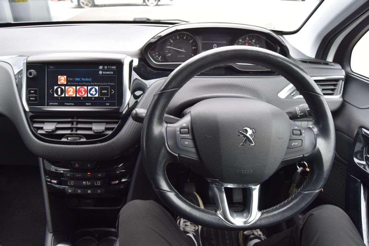 2019 PEUGEOT 208 2019 PEUGEOT 208