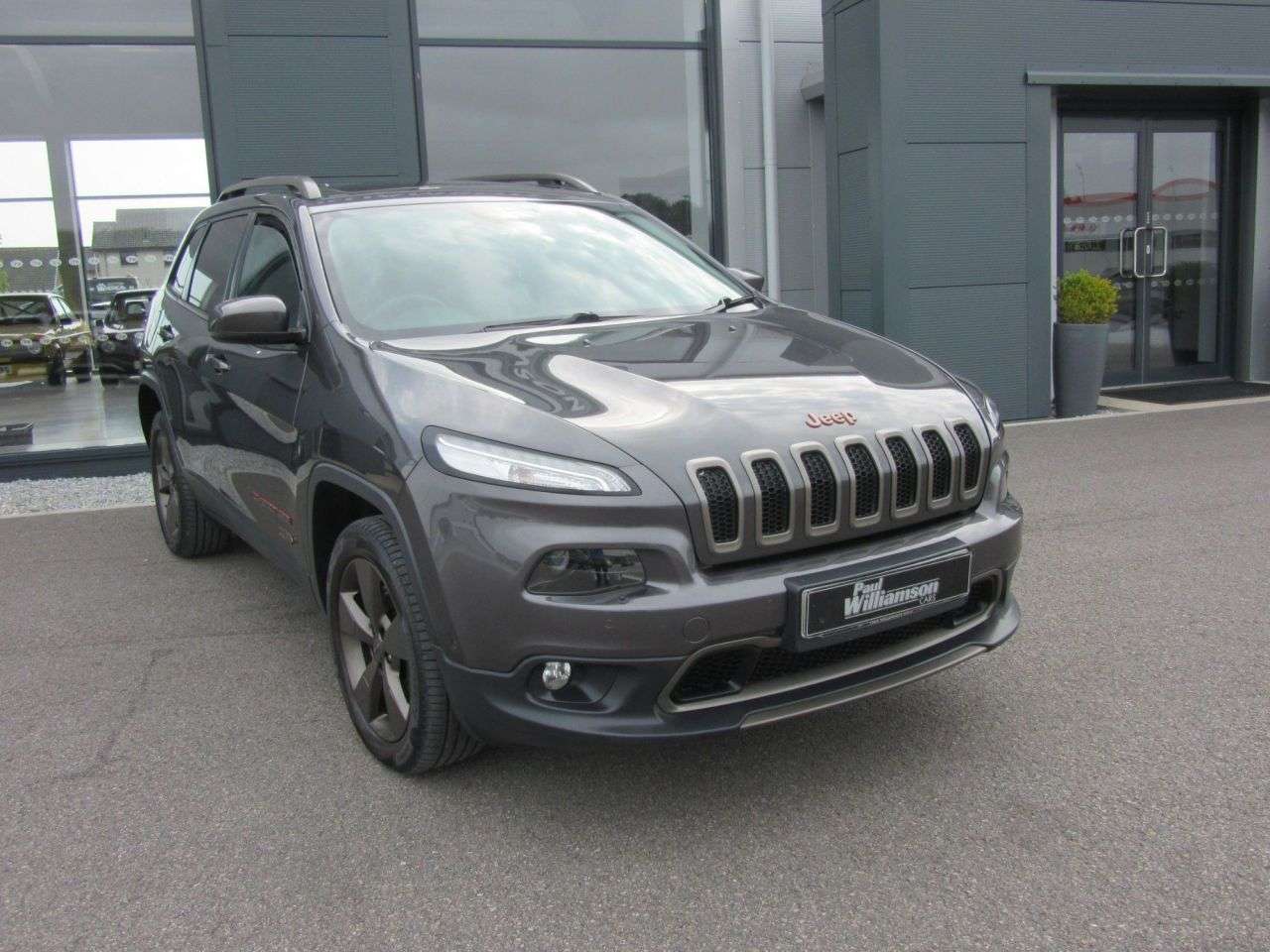 A 2016 JEEP CHEROKEE 2.2 MultiJetII 75th Anniversary SUV 5dr Diesel Auto 4WD Euro 6 (s/s) (200 p A 2016 JEEP CHEROKEE 2.2 MultiJetII 75th Anniversary SUV 5dr Diesel Auto 4WD Euro 6 (s/s) (200 p