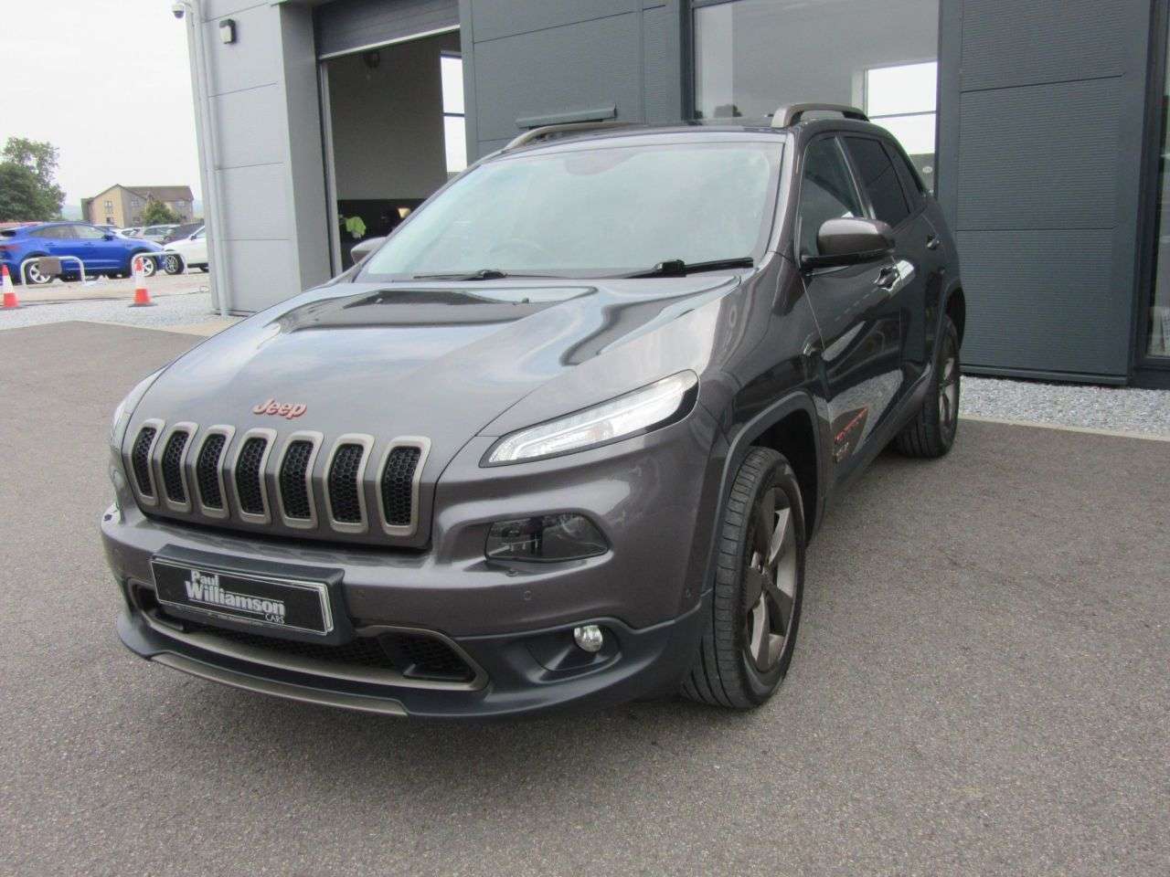 A 2016 JEEP CHEROKEE 2.2 MultiJetII 75th Anniversary SUV 5dr Diesel Auto 4WD Euro 6 (s/s) (200 p A 2016 JEEP CHEROKEE 2.2 MultiJetII 75th Anniversary SUV 5dr Diesel Auto 4WD Euro 6 (s/s) (200 p